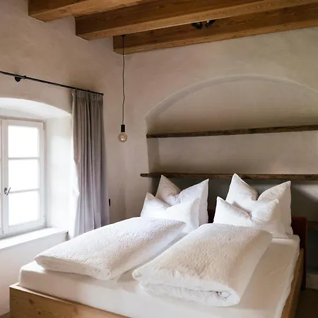 St. Vigilius Modern Historic Apartments Nals Exterior foto