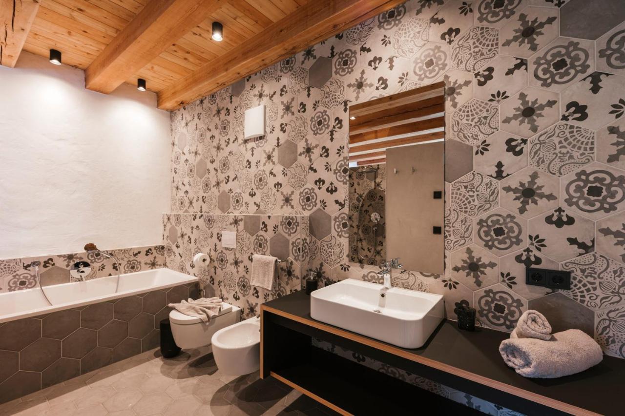 St. Vigilius Modern Historic Apartment